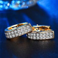 Örhängen med Cubic Zirconia och 18K Guldplätering