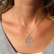 Halsband "Simple Leaf" -Silverfärgad