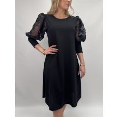 Klänning svart med puffärm