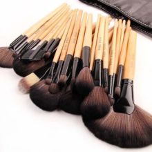 24 st. professionella bambu sminkborstar i fodral