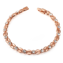 Armband med Austrian Crystals och i 18 K Guldplätering