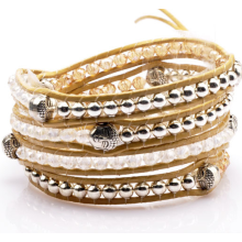 Armband Buddha med kristaller, metalldetaljer och lädersnörning