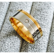 Ring i Rosfritt stål  med Cubic Zirconia och 18K Roséguldplätering