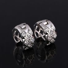 Örhängen med Cubic Zirconia och i 925 Sterling Silverplätering