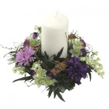 Ljusmanschett för blockljus med lila blommor, innermått 8 cm  och yttermått 20 cm