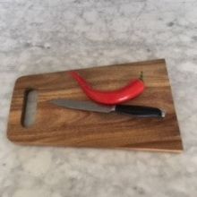 Tapasbräda/skärbräda med handtag, 33 cm lång