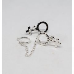 girlPOWER-örhängen ett med earcuff och kedja och ett utan