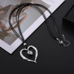 Halsband Hjärtat i Centrum