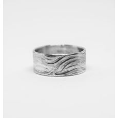 "Wave" ring