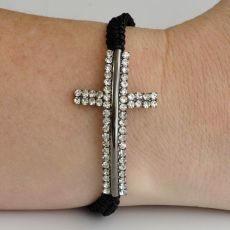 Armband "Cross" med silverfärgat kors och dubbla rader med kristaller
