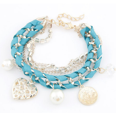 Armband med kristaller, pärlor, medaljonger och kedjor i olika utföranden -Blå